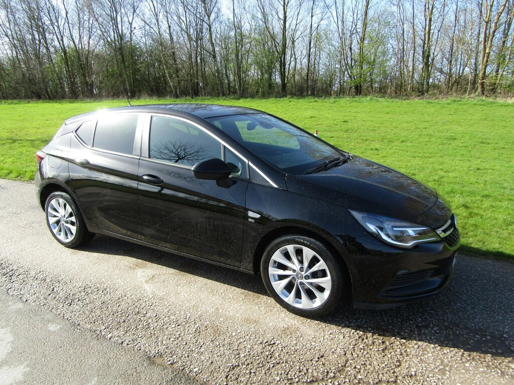 Compare Vauxhall Astra 1.4 Se Turbo, Low Miles, Fsh, Hatchb YE18GFZ Black