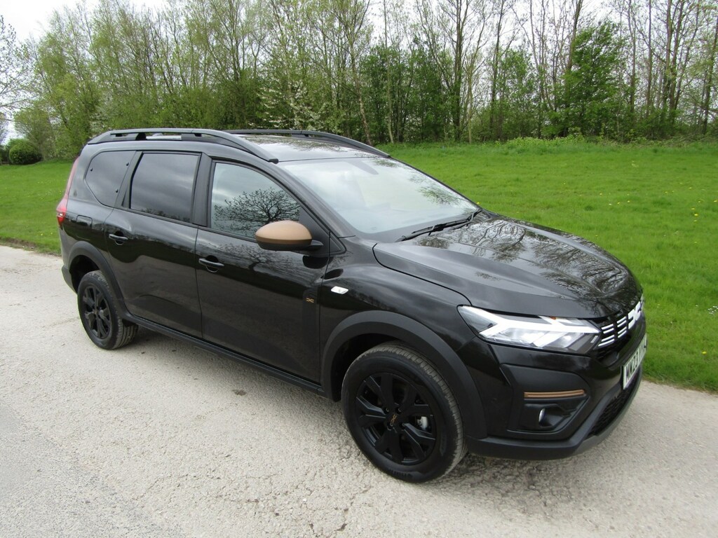Compare Dacia Jogger 1.0 Tce Extreme 5 Seats Wheelchair Accessible Disa MM23YYA Black