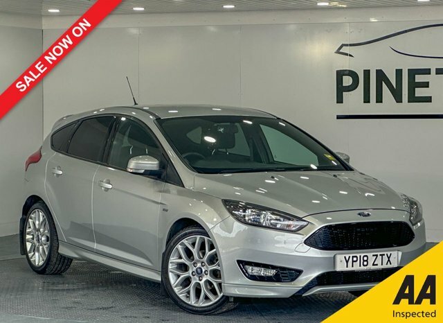 Compare Ford Focus Focus St-line YP18ZTX Silver