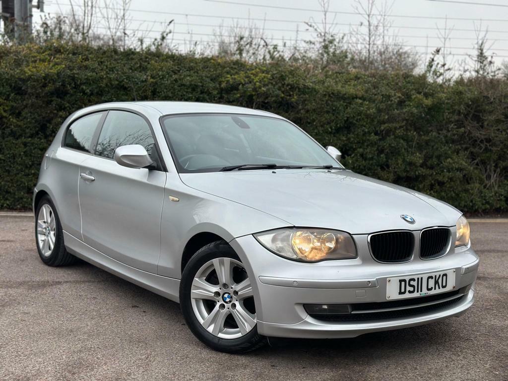 Compare BMW 1 Series 2.0 118D Se Steptronic Euro 5 DS11CKO Silver