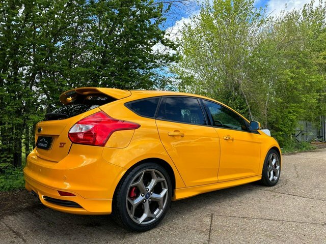 Ford Focus St-3 Yellow #1