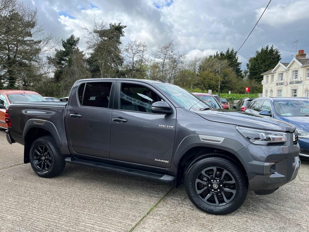 Compare Toyota HILUX 2021 21 EO21PDK Grey