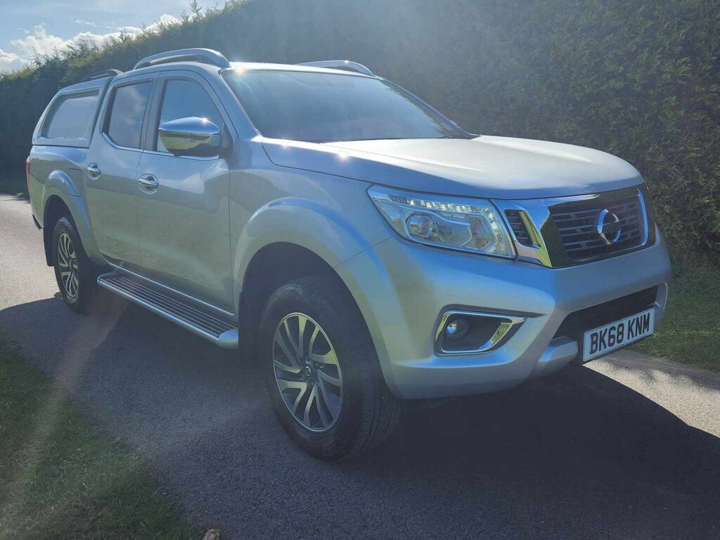 Compare Nissan Navara Double Cab Pick Up Tekna 2.3Dci 190 4Wd BK68KNM 