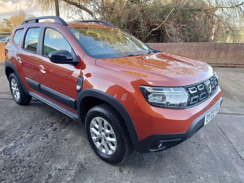 Compare Dacia Duster 1.0 Tce Comfort Euro 6 Ss DY22YXZ 