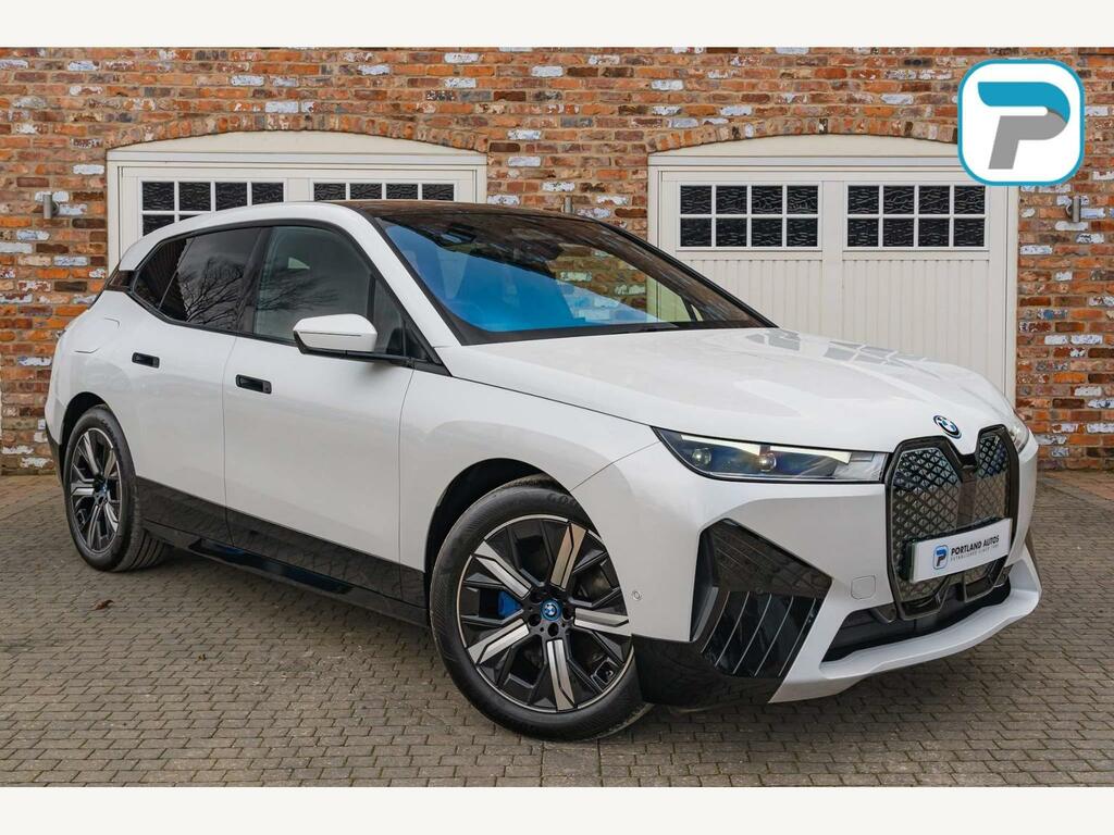 Compare BMW iX IX Xdrive50 M Sport Edition PE72YCW White