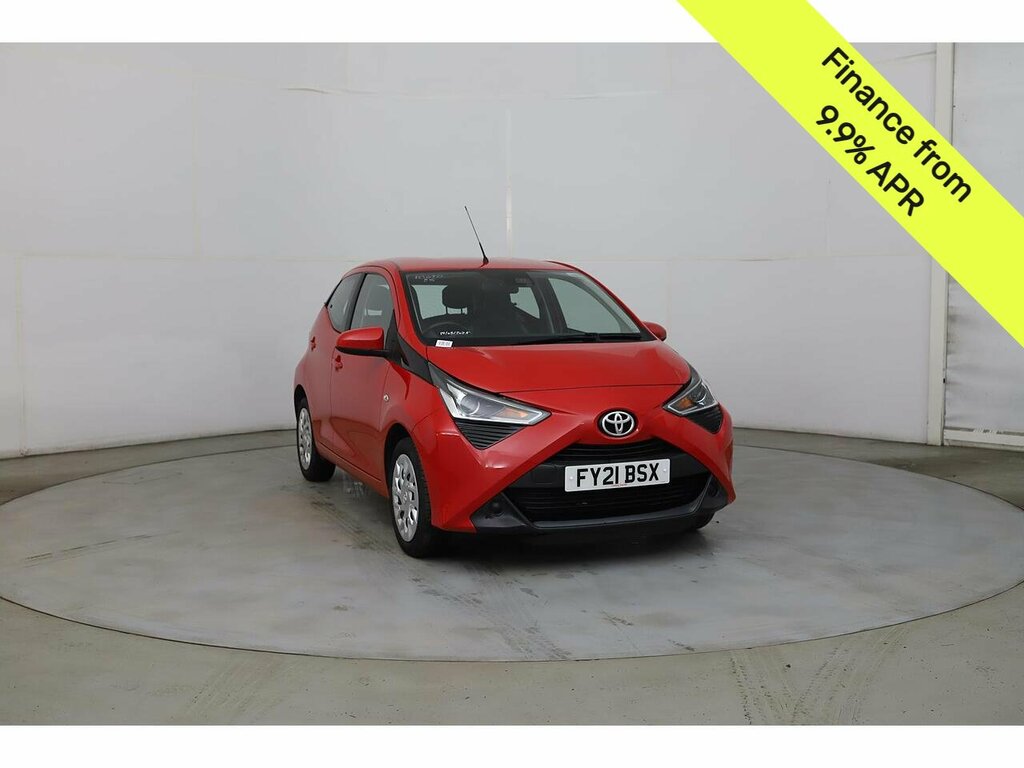 Compare Toyota Aygo 1.0 Vvt-i X-play FY21BSX 