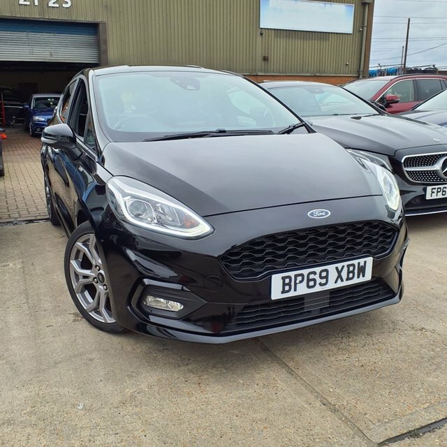 Compare Ford Fiesta 1.0 St-line 99 Bhp BP69XBW Black