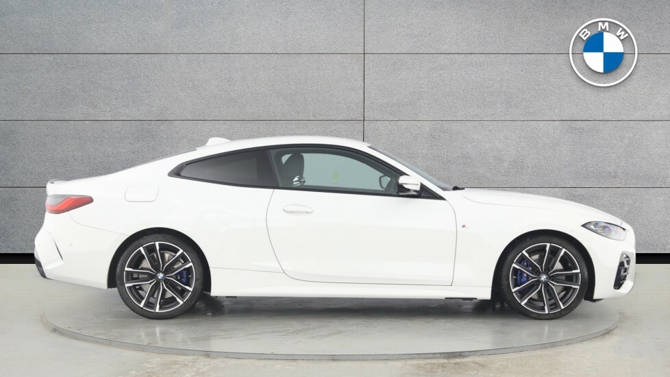 Compare BMW 4 Series Gran Coupe 420D M Sport Coupe YE23WTN White