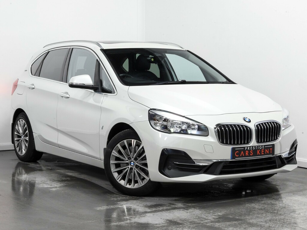 Compare BMW 2 Series 225Xe Luxury YK18WSM White