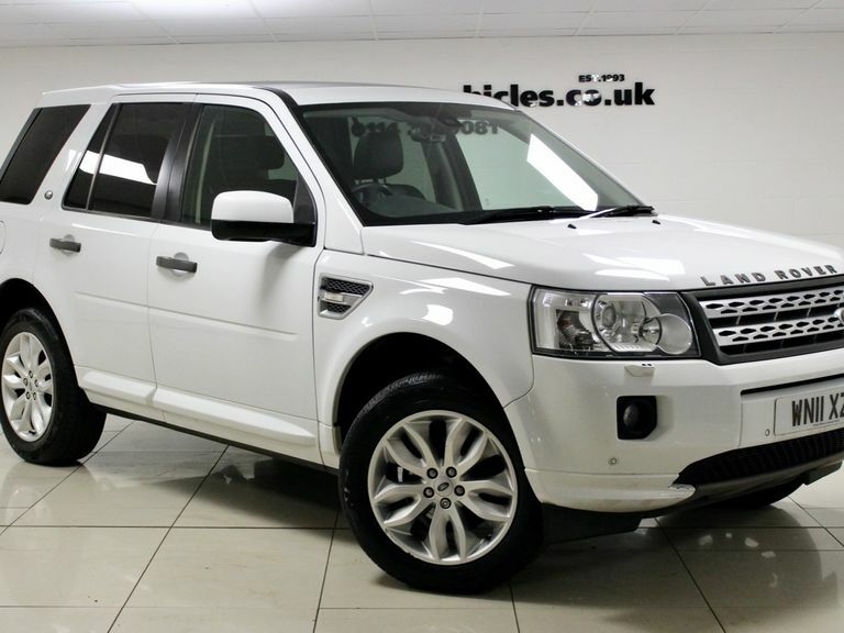 Compare Land Rover Freelander 2.2 Sd4 Hse Full History Including Belt WN11XZP White
