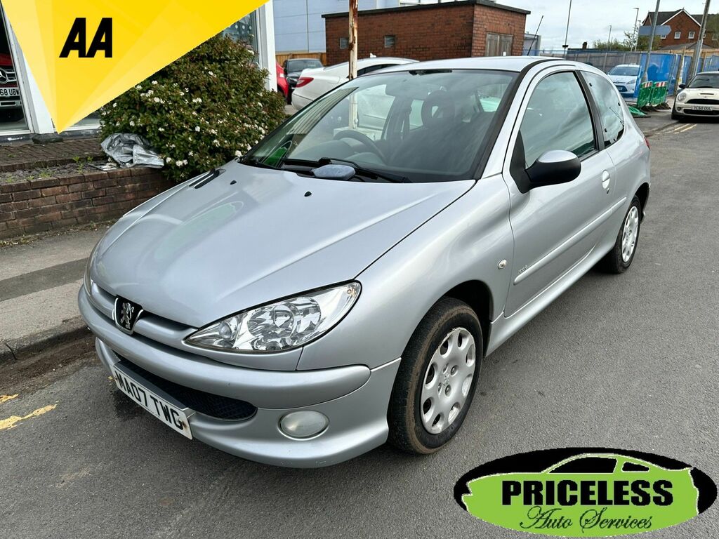 Compare Peugeot 206 1.4 Look 74 Bhp MA07TWG Silver