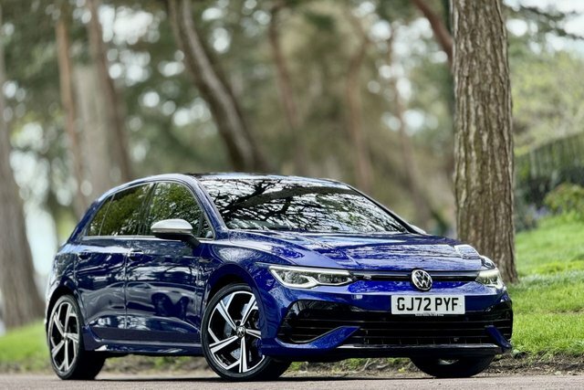 Compare Volkswagen Golf 2.0 R Tsi 4Motion GJ72PYF Blue