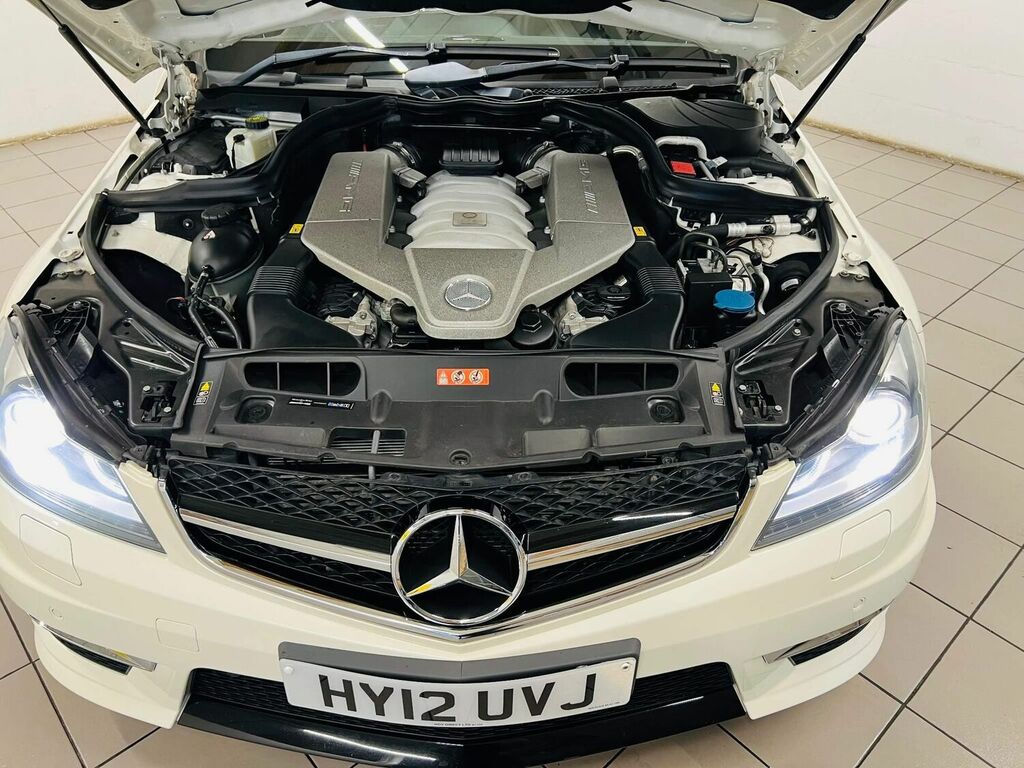 Compare Mercedes-Benz C Class Coupe HY12UVJ White