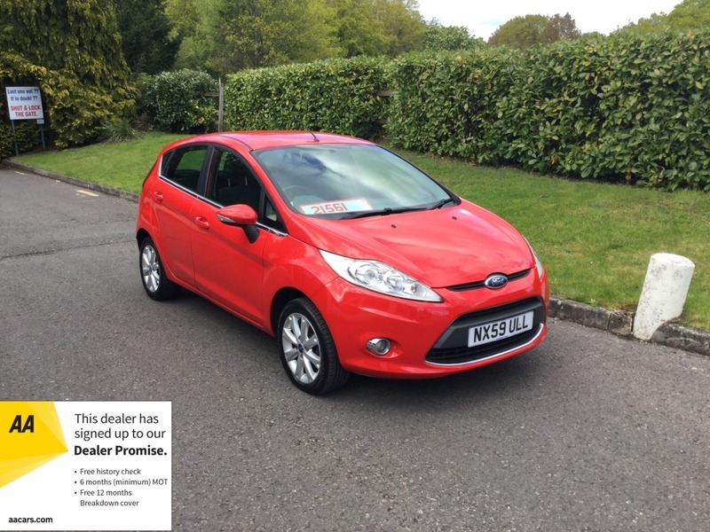 Compare Ford Fiesta 1.25 Zetec Hatchback NX59ULL Red