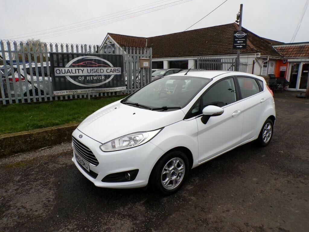 Compare Ford Fiesta Hatchback 1.6 Tdci Econetic Zetec Euro 5 Ss NK63OHJ White