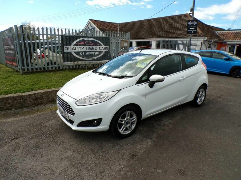 Compare Ford Fiesta Hatchback 1.0 Zetec Euro 5 Ss 201363 PK63YDL White