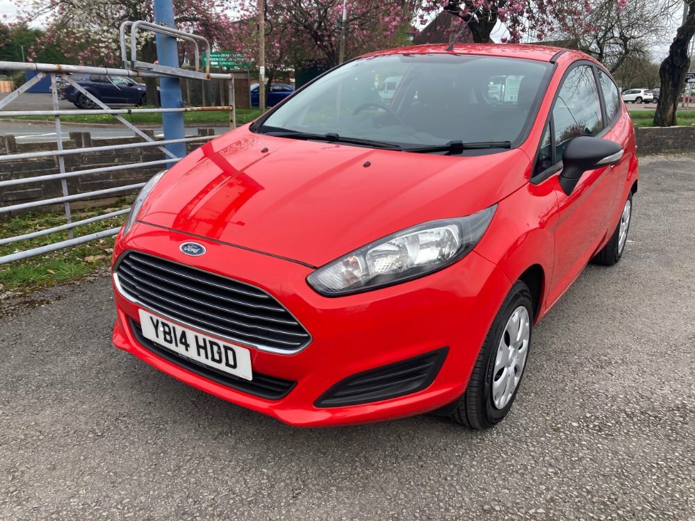 Compare Ford Fiesta Studio 3-Door YB14HDD Red