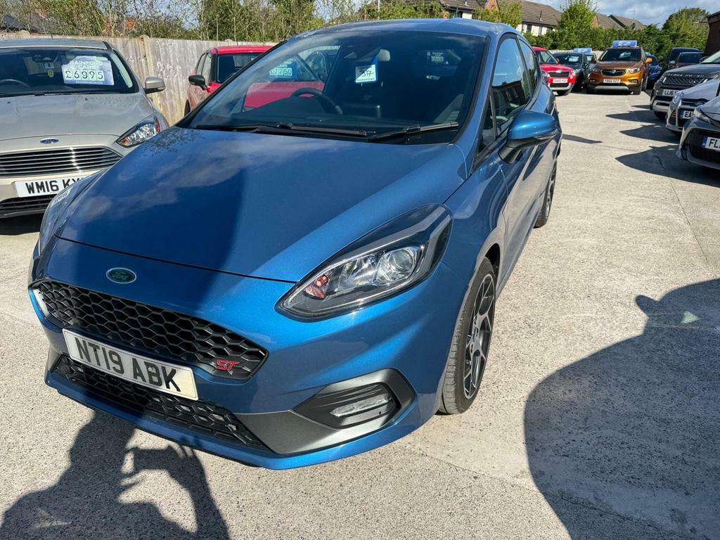 Compare Ford Fiesta 1.5T Ecoboost St-2 Euro 6 Ss NT19ABK Blue