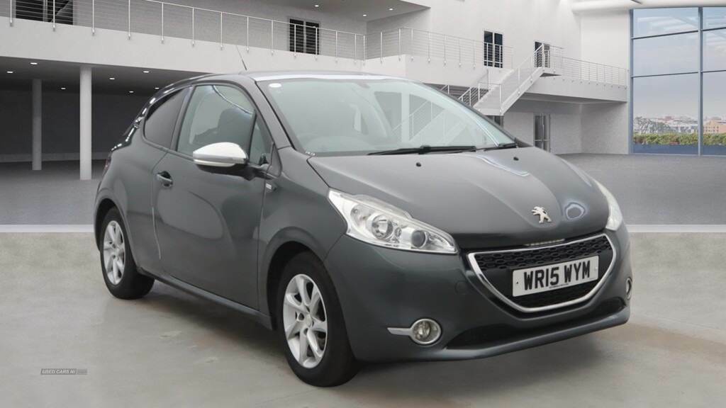Compare Peugeot 208 1.4 Hdi Style WR15WYM Grey