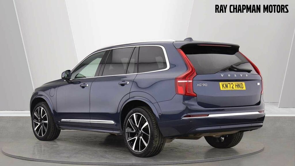 Compare Volvo XC90 Recharge T8 Ultimate Awd KM72HND Blue