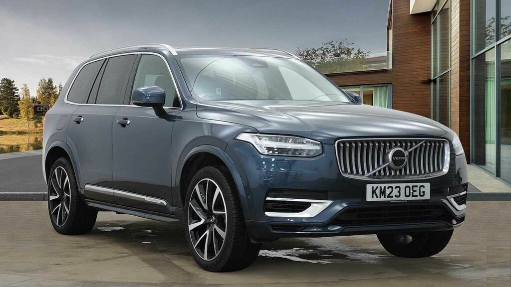 Compare Volvo XC90 Recharge T8 Ultimate Awd KM23OEG Blue