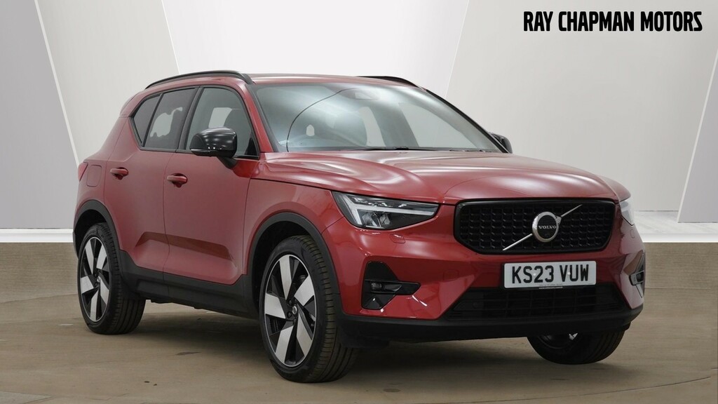 Compare Volvo XC40 Recharge T5 Ultimate KS23VUW Red