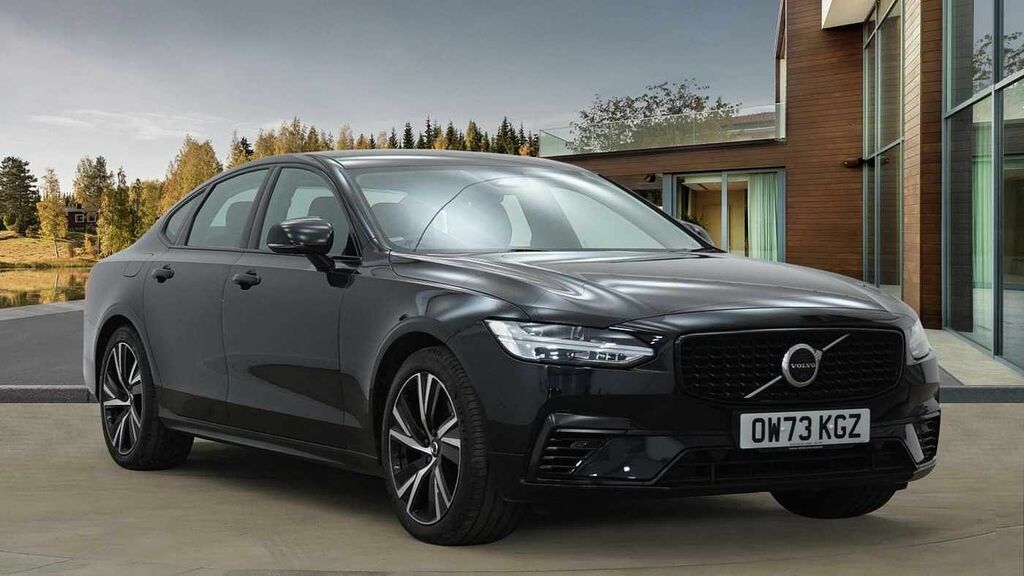 Compare Volvo S90 Recharge T8 Plus Awd OW73KGZ Black