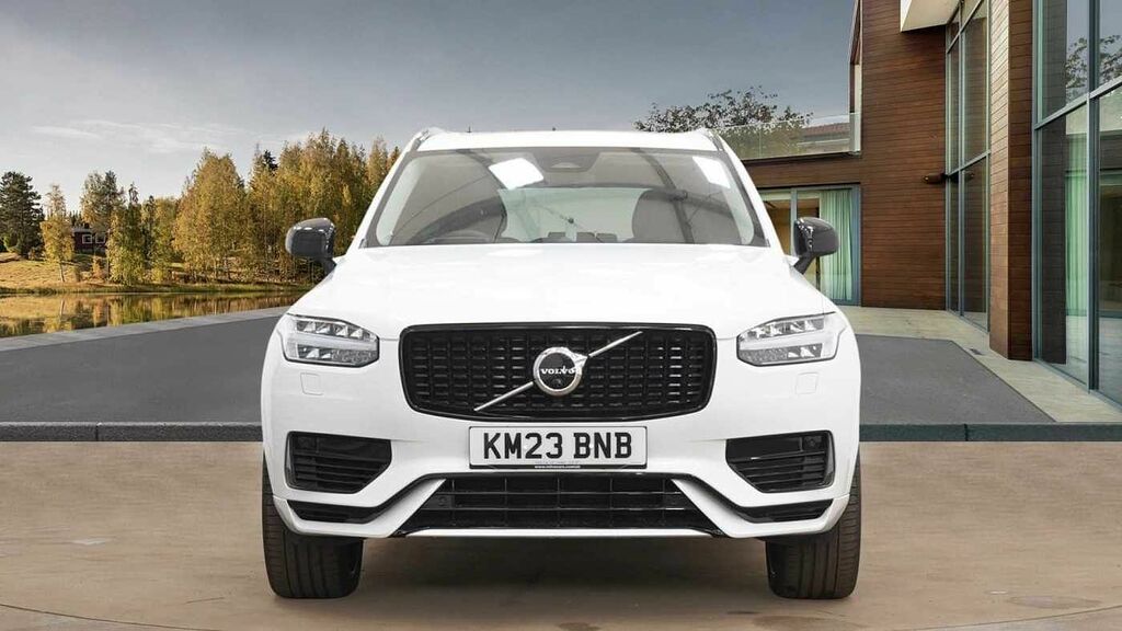 Compare Volvo XC90 Recharge T8 Ultimate Awd KM23BNB White