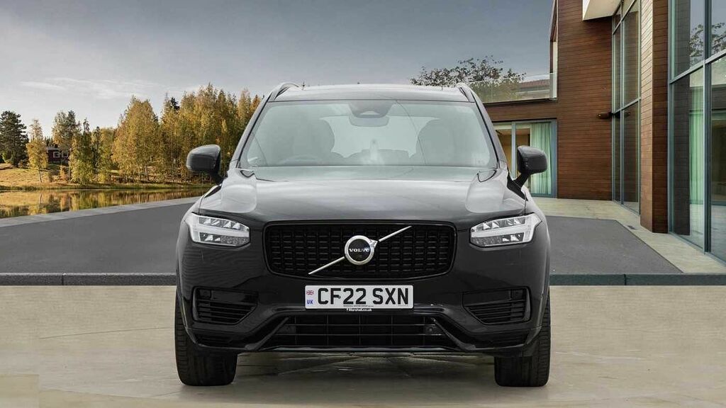 Compare Volvo XC90 Recharge T8 Ultimate Awd CF22SXN Black