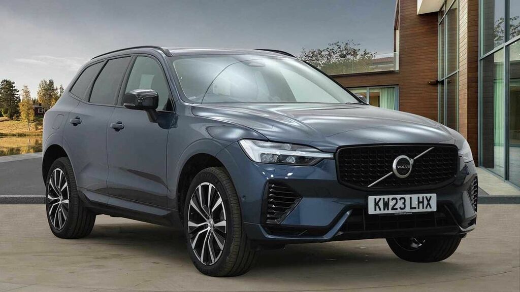 Compare Volvo XC60 Recharge T8 Ultimate Awd KW23LHX Blue