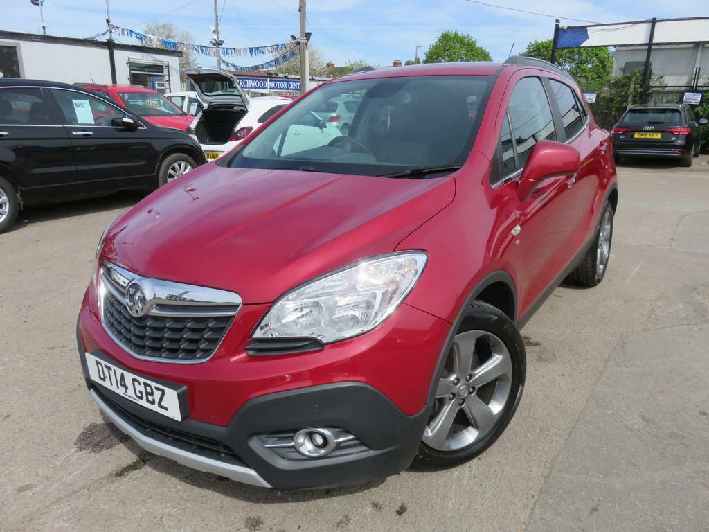 Compare Vauxhall Mokka 1.6 Se 2Wd Euro 5 Ss DT14GBZ Red