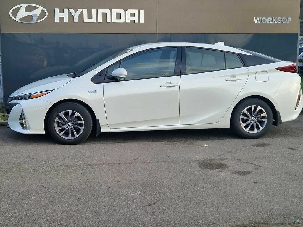 Compare Toyota Prius 1.8 Excel Hybrid Hatchback YY17MJE White