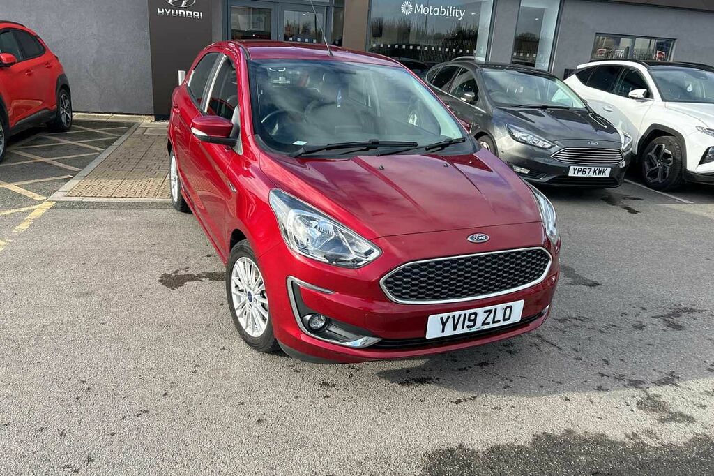 Compare Ford KA+ 1.2 Ti-vct 85Ps Zetec Hatchback 5-Door YV19ZLO Red