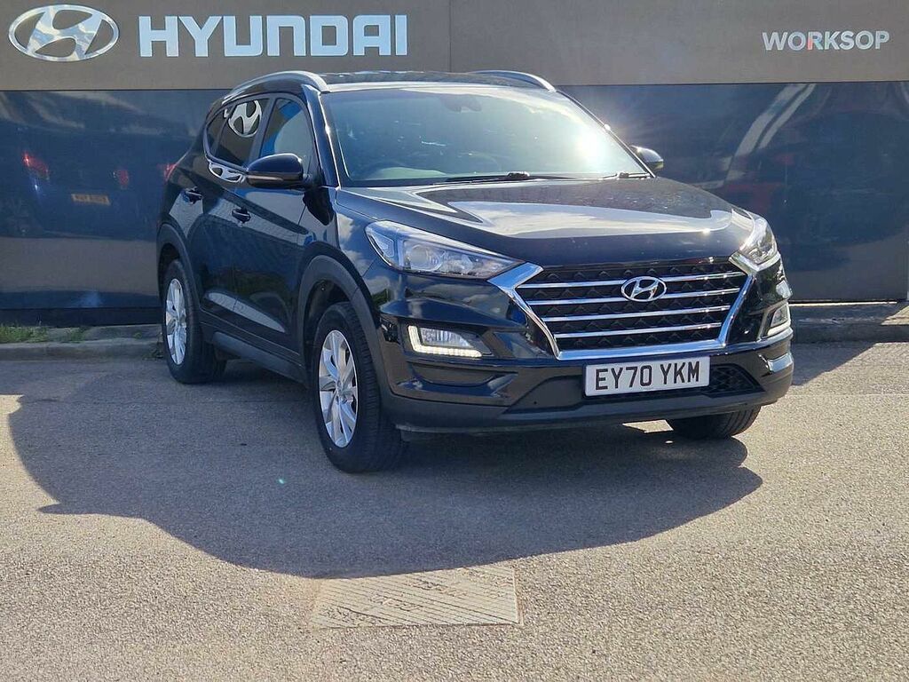 Compare Hyundai Tucson 1.6 Gdi Se Nav 2Wd EY70YKM Black