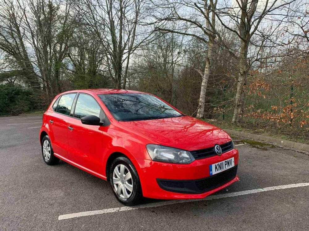 Compare Volkswagen Polo 1.2 S Euro 5 Ac KN11PMV Red