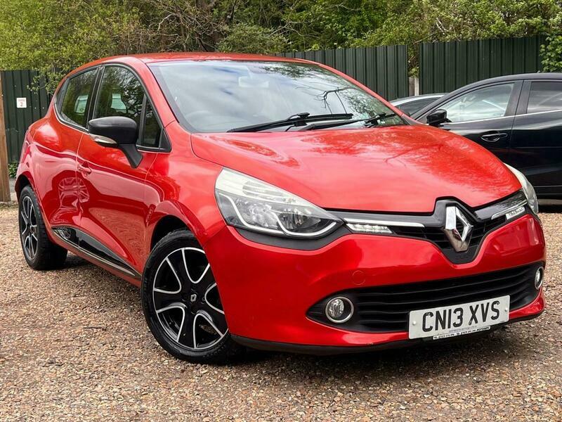 Compare Renault Clio 0.9 Tce Dynamique Medianav CN13XVS Red
