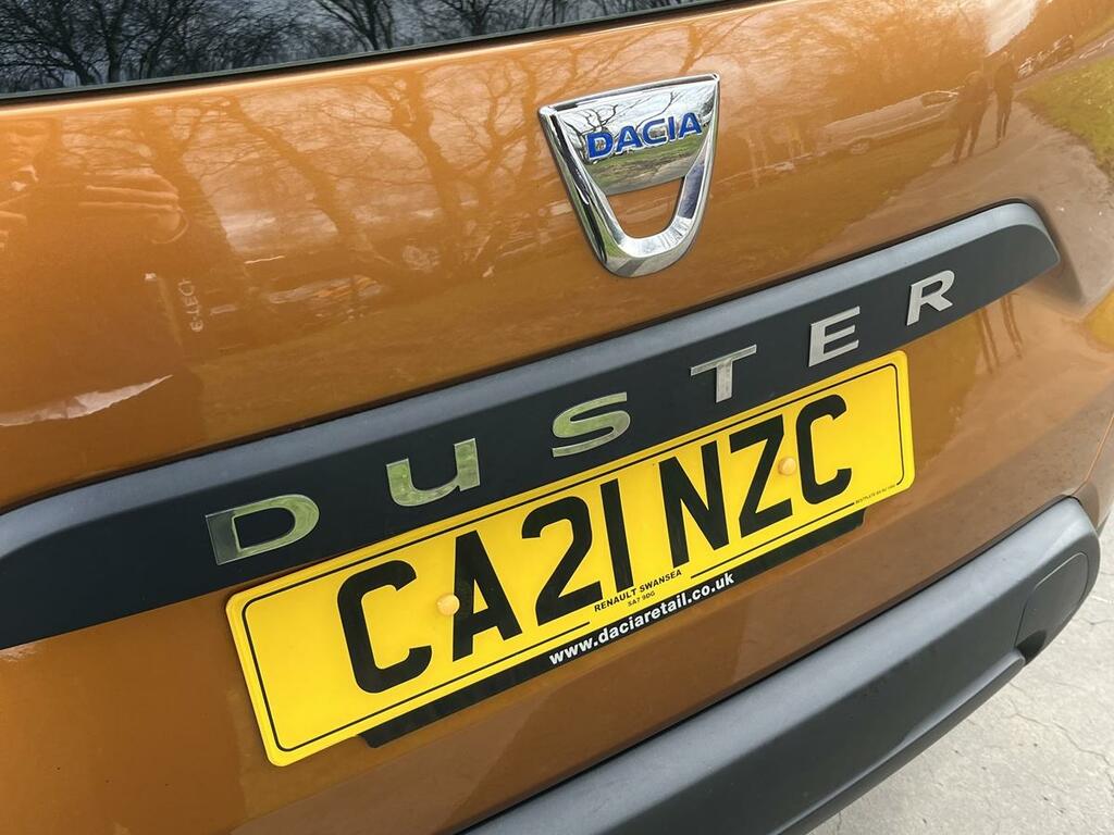 Compare Dacia Duster Dacia Duster 1.0 Tce 100 Essential CA21NZC Orange