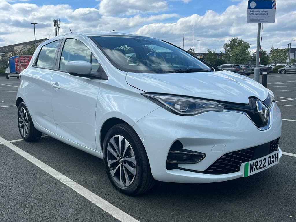 Compare Renault Zoe Renault Zoe 100Kw Gt Line R135 50Kwh Rapid Charg WR22DXH White