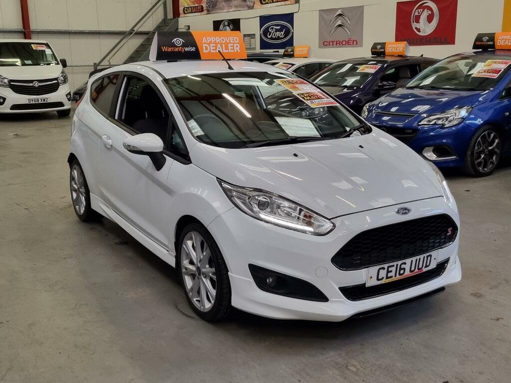 Compare Ford Fiesta Hatchback 1.0 T Ecoboost Zetec S 201616 CE16UUD White