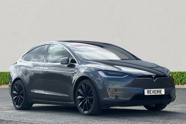 Compare Tesla Model X 100D 5d MF68SXO Grey
