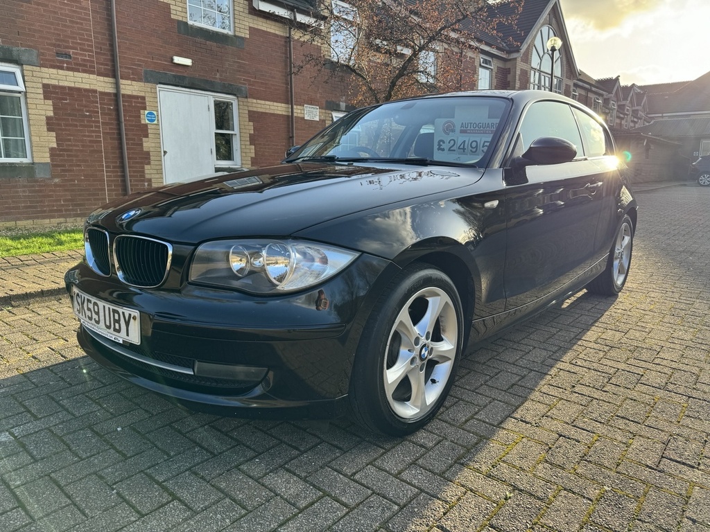 Compare BMW 1 Series 116D Sport SK59UBY Black