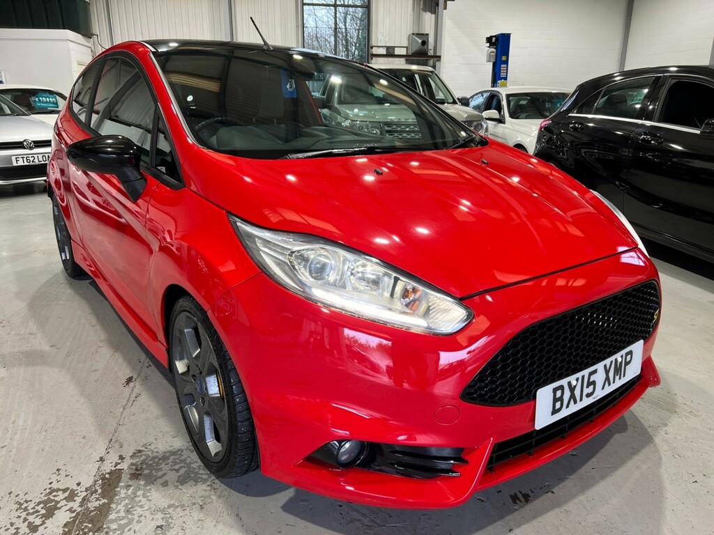 Compare Ford Fiesta Ecoboost St-3 BX15XMP Red