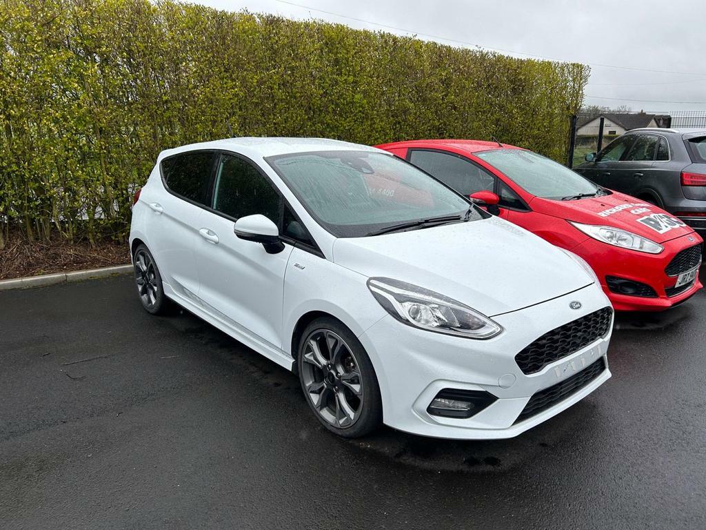 Compare Ford Fiesta 1.0T Ecoboost Mhev St-line X Edition Euro 6 Ss UGZ3608 White