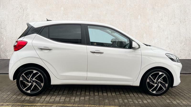 Compare Hyundai I10 1.0 Premium Hatchback Euro 6 S HT72TSU White