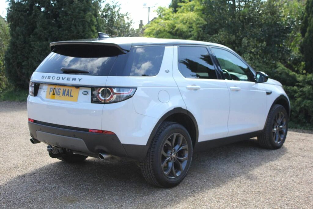 Compare Land Rover Discovery Sport Suv PD16WAL White