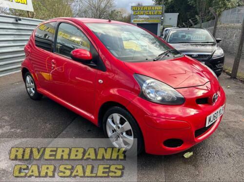 Compare Toyota Aygo 1.0 Vvt-i Go Low Mileage Five Door Sat Nav Hat MJ60YLP Red