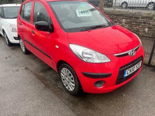 Compare Hyundai I10 1.2 Classic Just 11000 Miles Hatchback Petro CK10YZZ Red