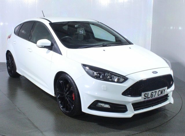 Compare Ford Focus St-3 Tdci 183 SL67CMY White