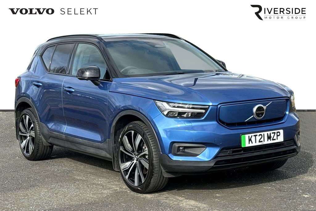 Compare Volvo XC40 Recharge First Edition, P8 Awd Pure KT21MZP Blue