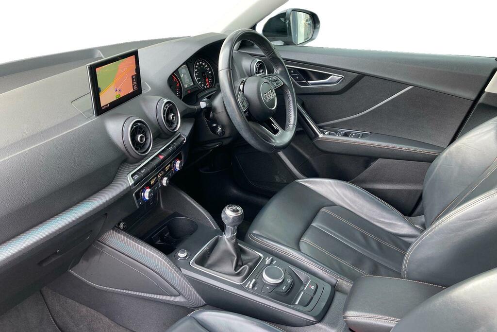 Compare Audi Q2 1.4 Tfsi Cod Edition 1 Euro 6 Ss AF17RXJ Grey
